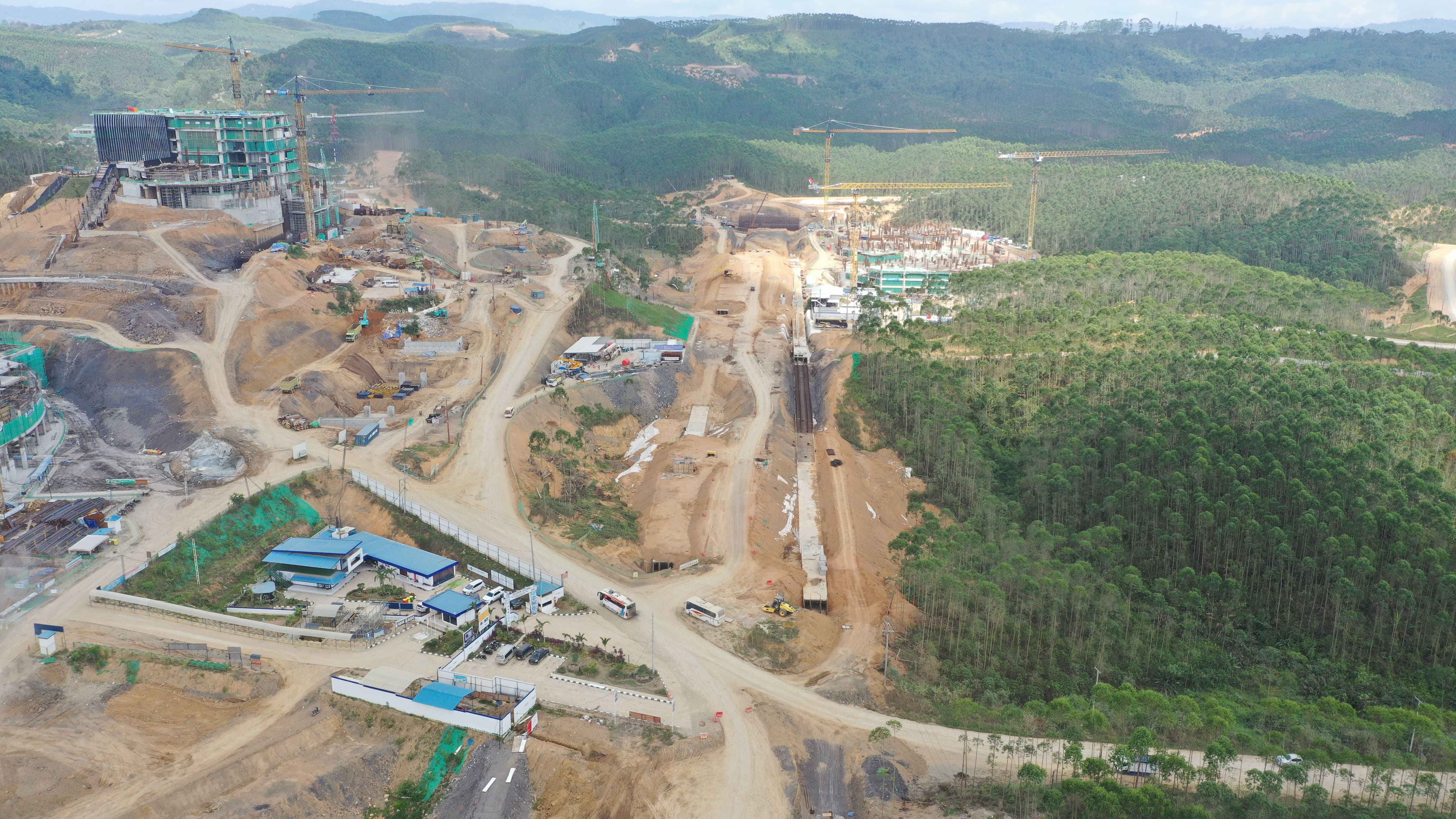 Proyek Pembangunan Jalan Sumbu Kebangsaan Sisi Timur
